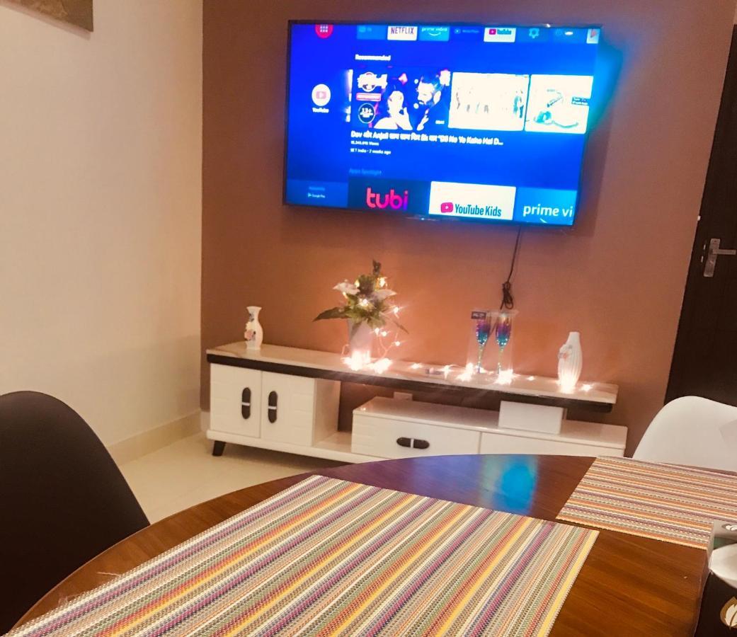 Atrium High Suite 2Bed Family Apartment Near Giga Mall Islamabad Ngoại thất bức ảnh